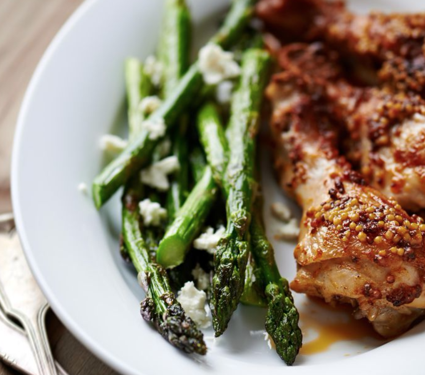 Honey Mustard Drumsticks With Asparagus